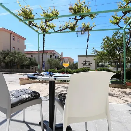 Hermes Lägenhet Tučepi