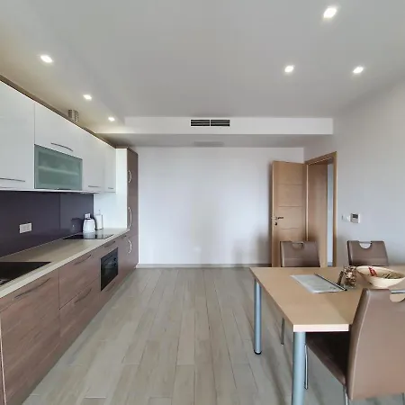 Hermes Lägenhet Tučepi